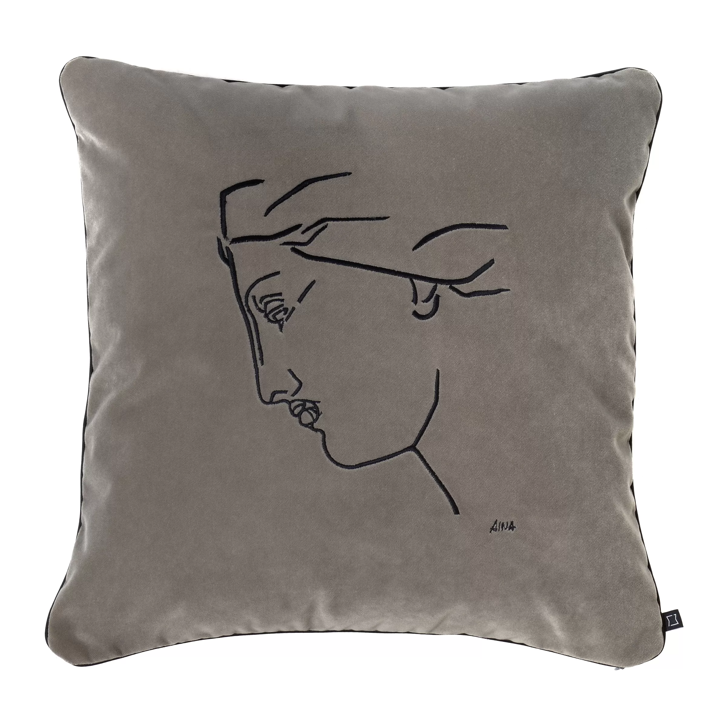 ART_IDENTITY_No2_NIMA_velvet_dark.grey