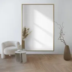 Lustro prostokątne w minimalistycznej ramie